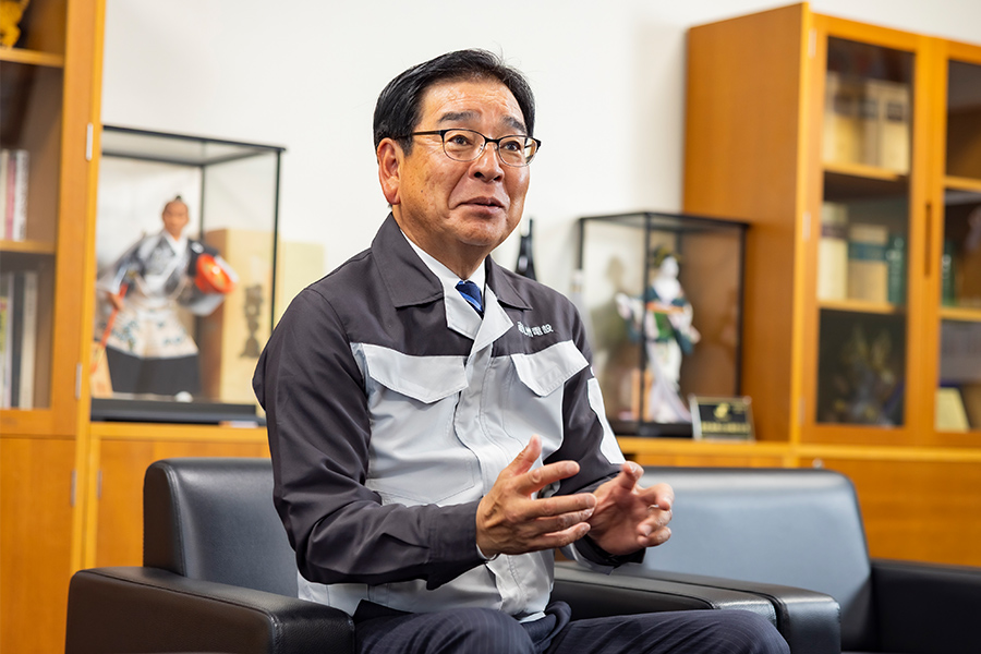 代表取締役社長　荒木　勝幸